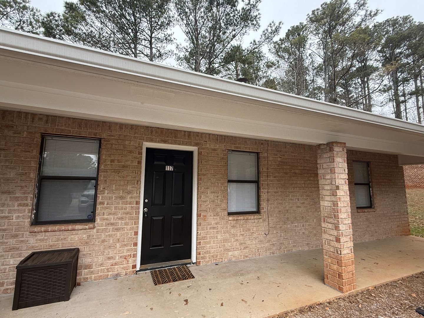 Athens Apartment: 115 Vintage Ct