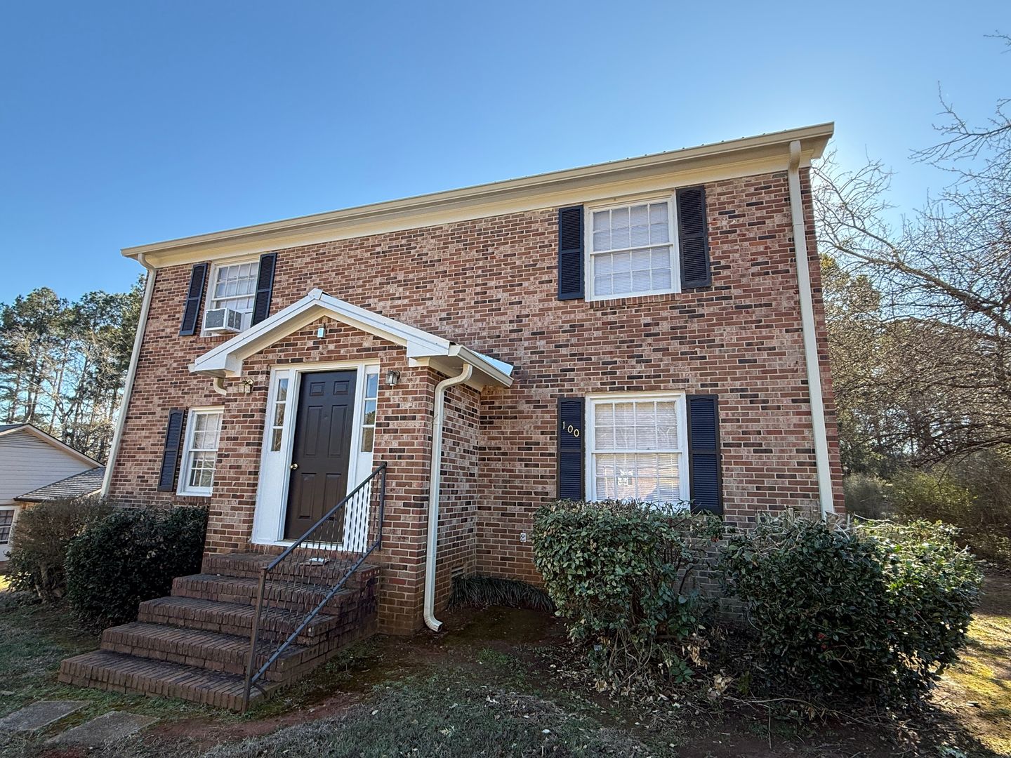 Athens Apartment: 100 Citation Ct