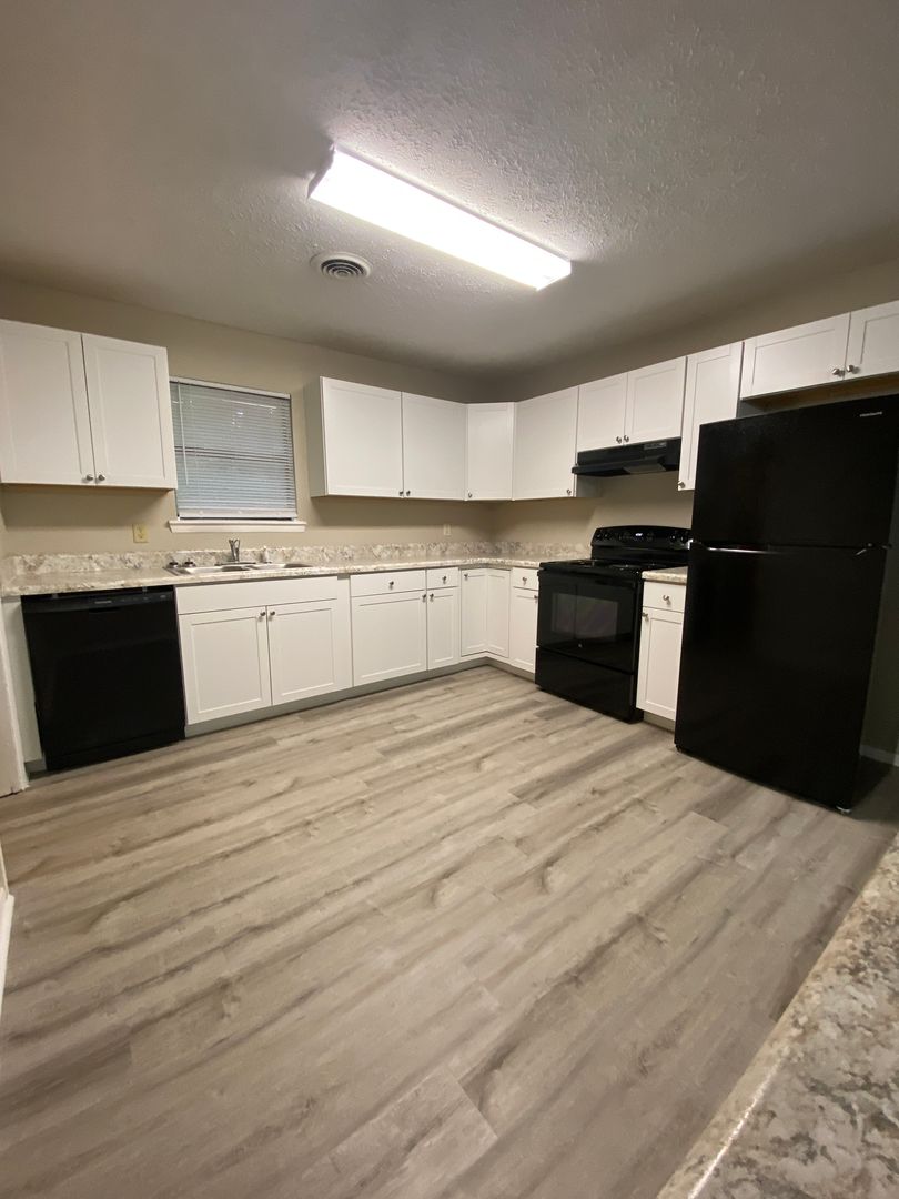 Athens Apartment: 1605 Cedar Shoals Dr