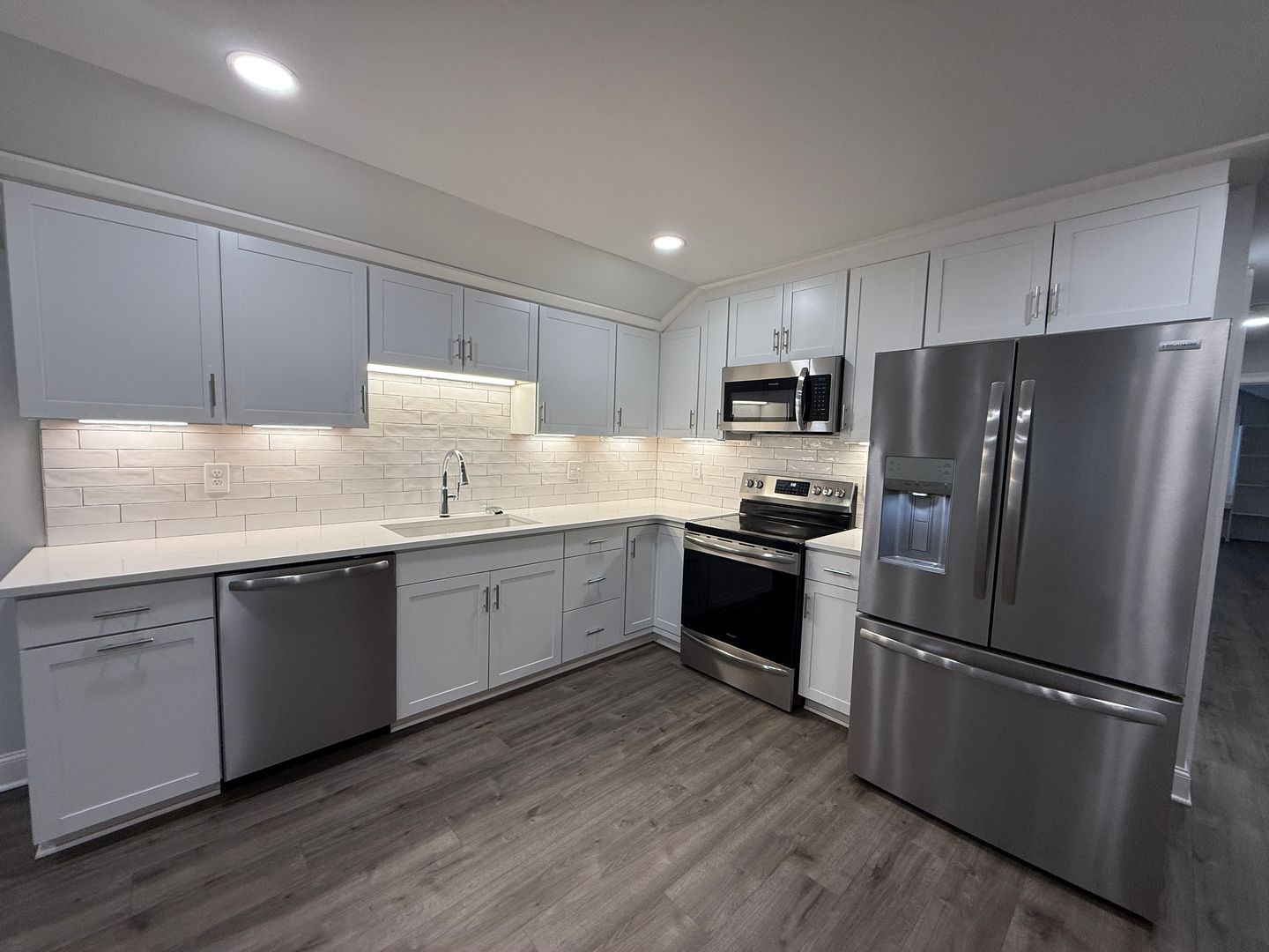 Bogart Apartment: 2023 Moores Ford Rd