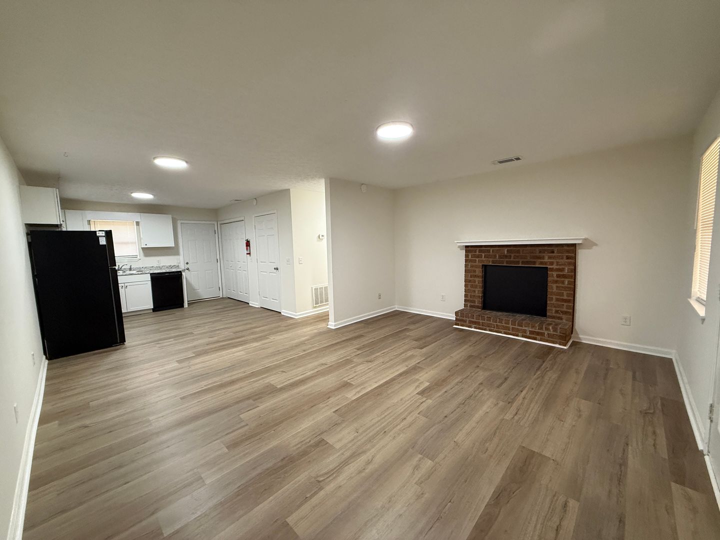 Athens Apartment: 160 W. Paces Dr