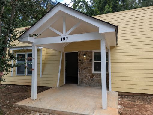 Fully Renovated 2/1 Duplex Unit in East Athens – photo 1