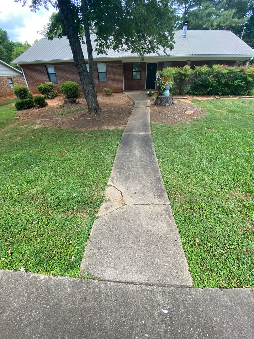 Athens Apartment: 111 Vintage Ct