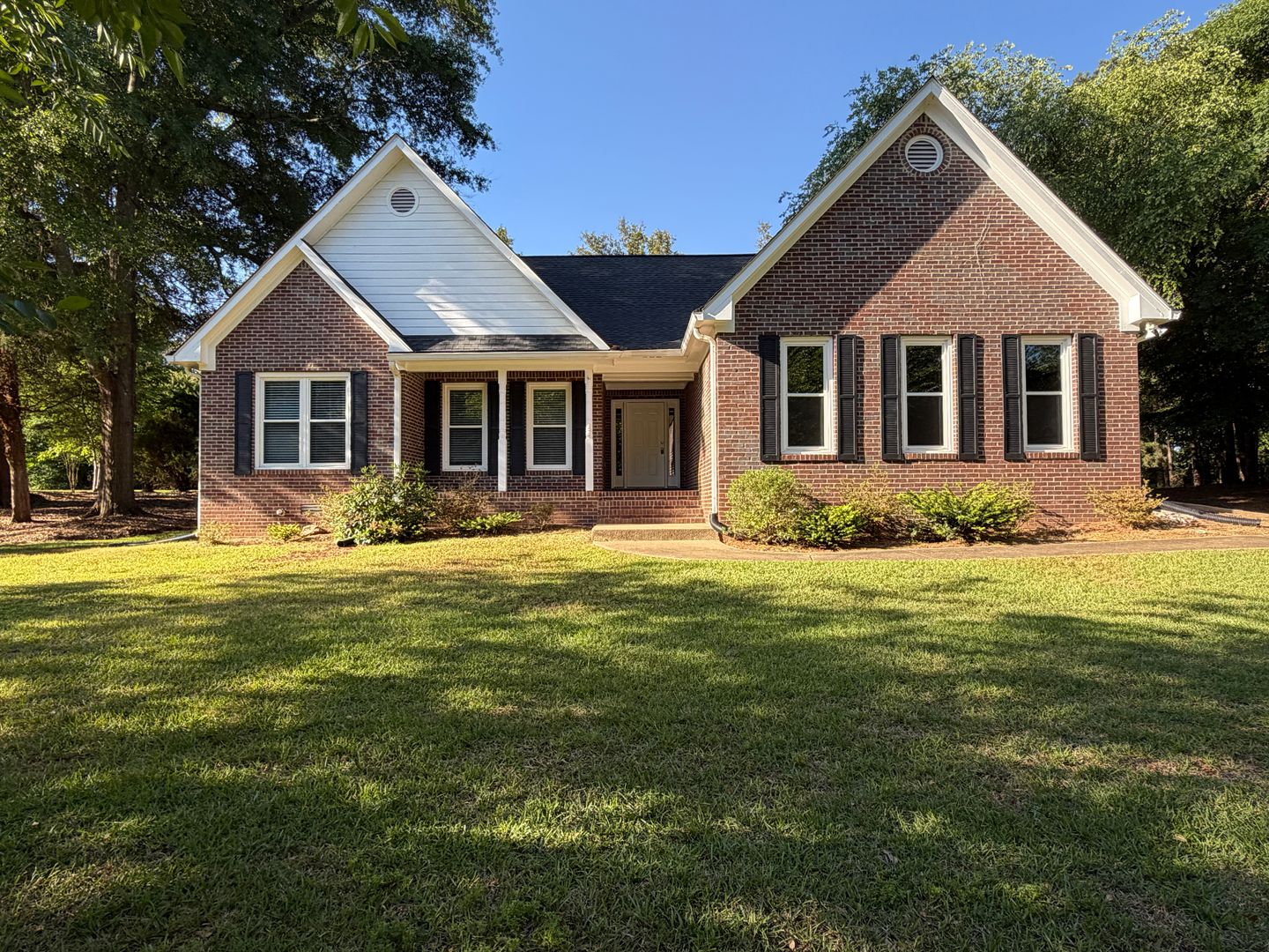 Bogart House: 1141 Richwood Trail