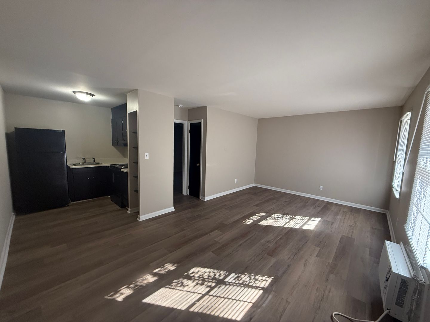 Athens Apartment: 370 Peabody St