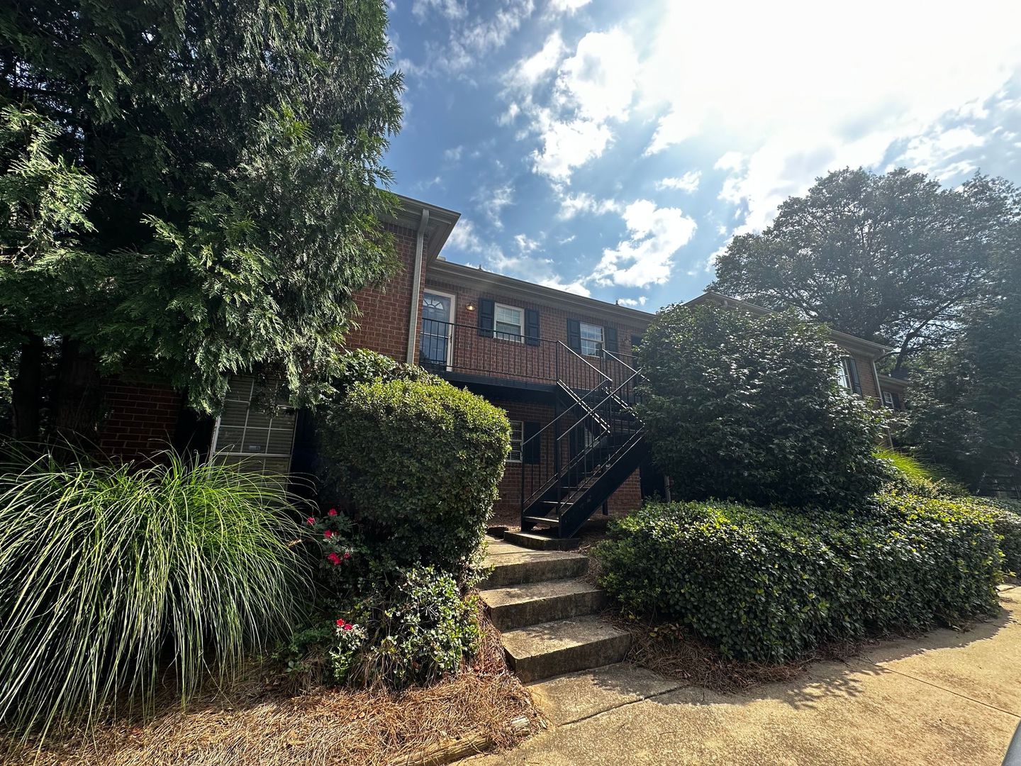 Athens House: 1055 Baxter Street