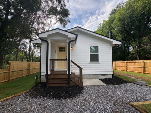 NEW CONSTRUCTION AVAILABLE NOW!! – photo 1