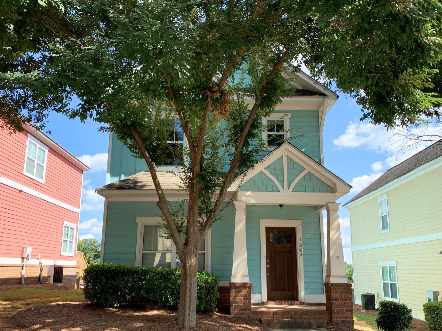 Athens House: 120 Artisan Place