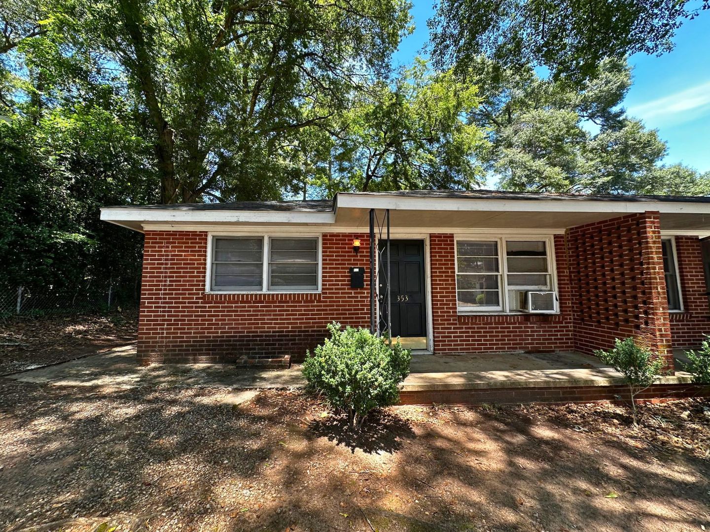 Athens House: 353 Morton Avenue