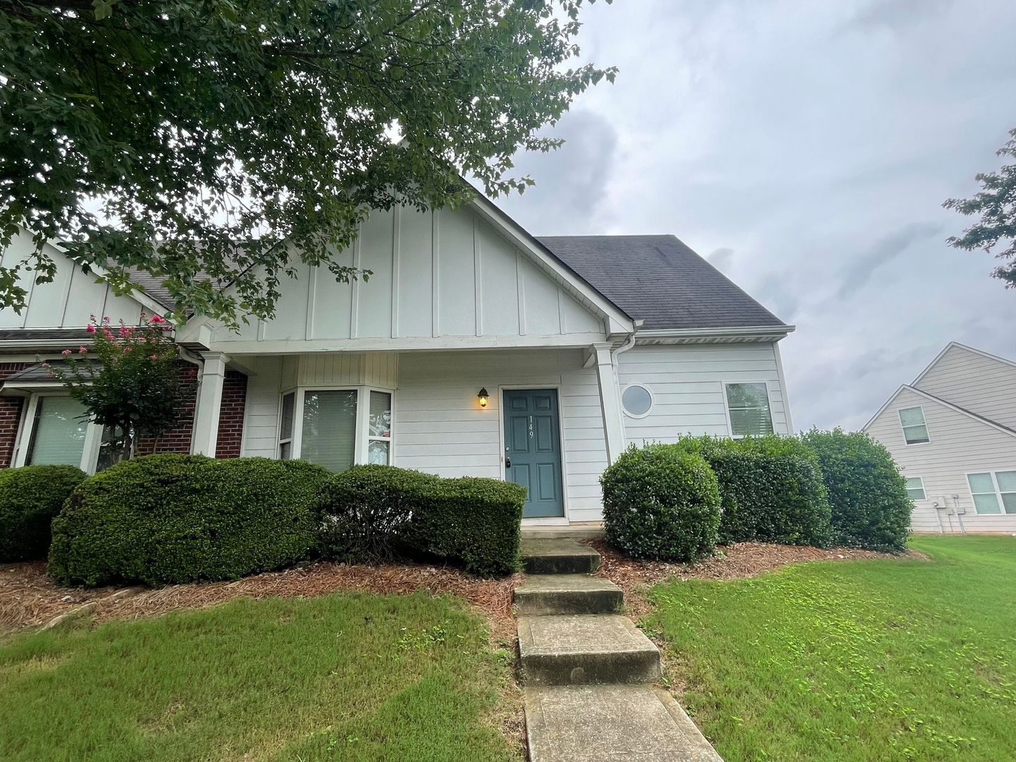 Athens House: 149 Bridgewater Circle