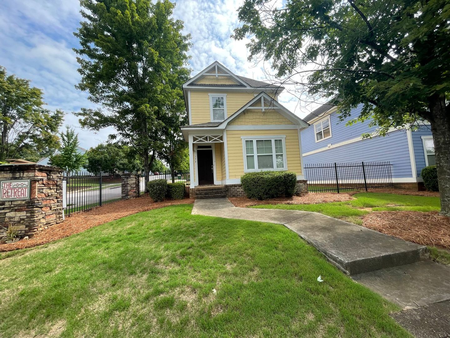 Athens House: 172 Ruth Drive