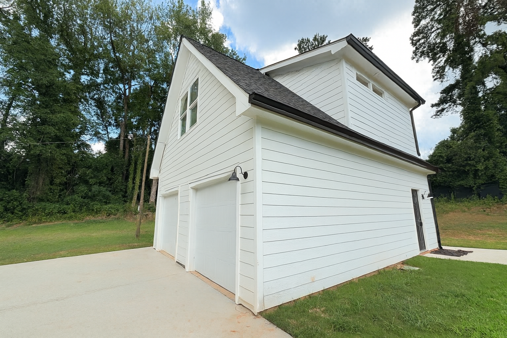 Athens House: 201 Briarcliff Lane B