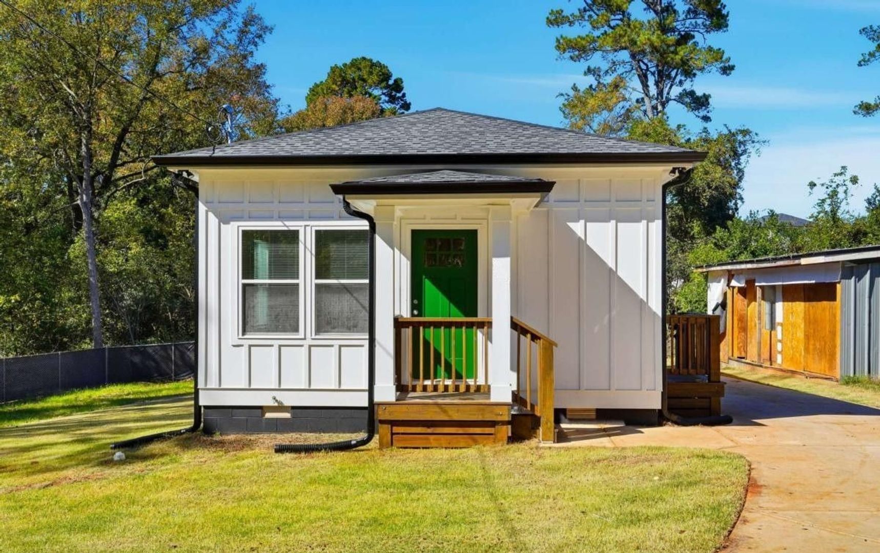 Athens House: 164 Indiana Avenue