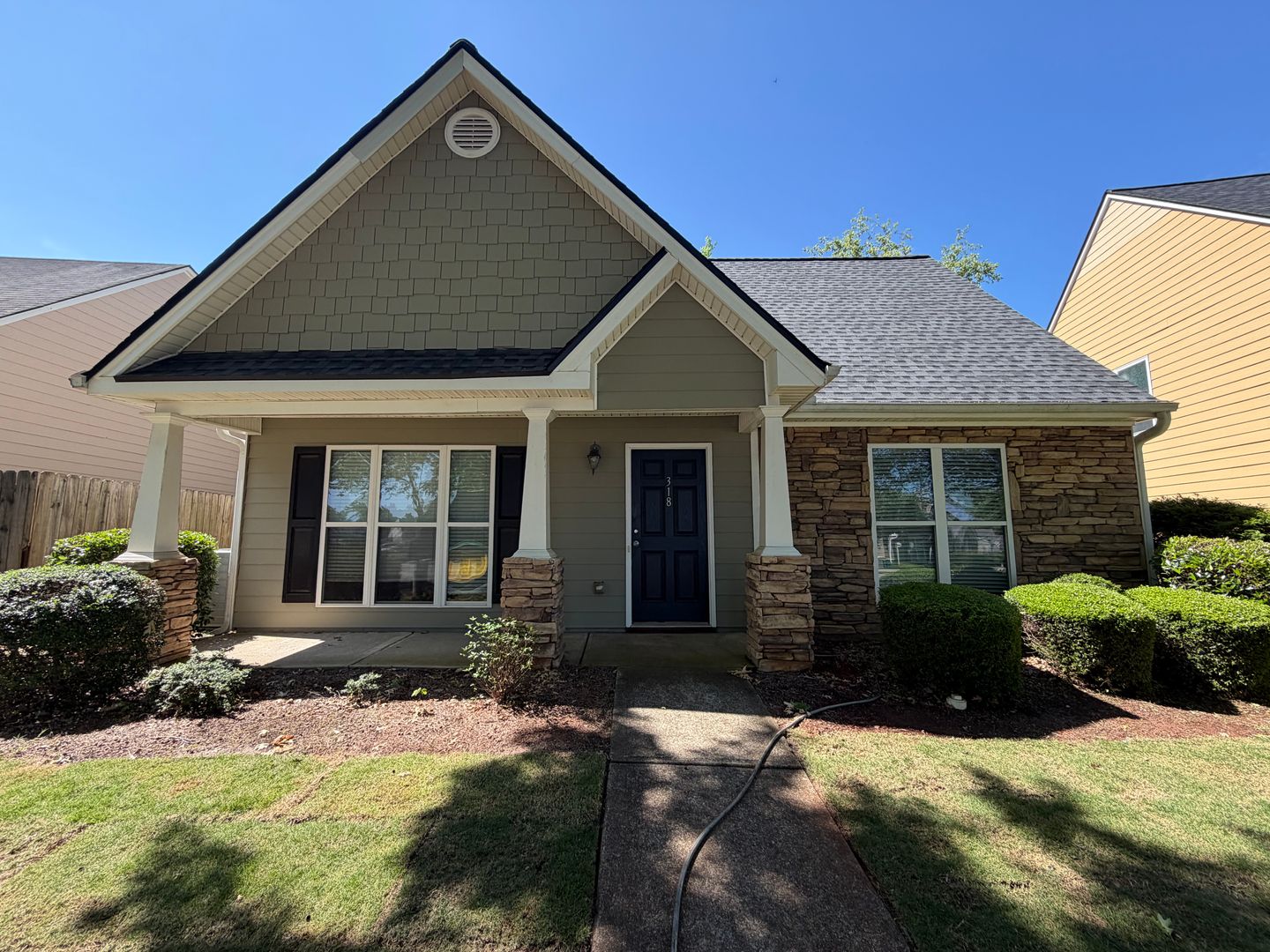 Athens House: 318 Bridgewater Circle