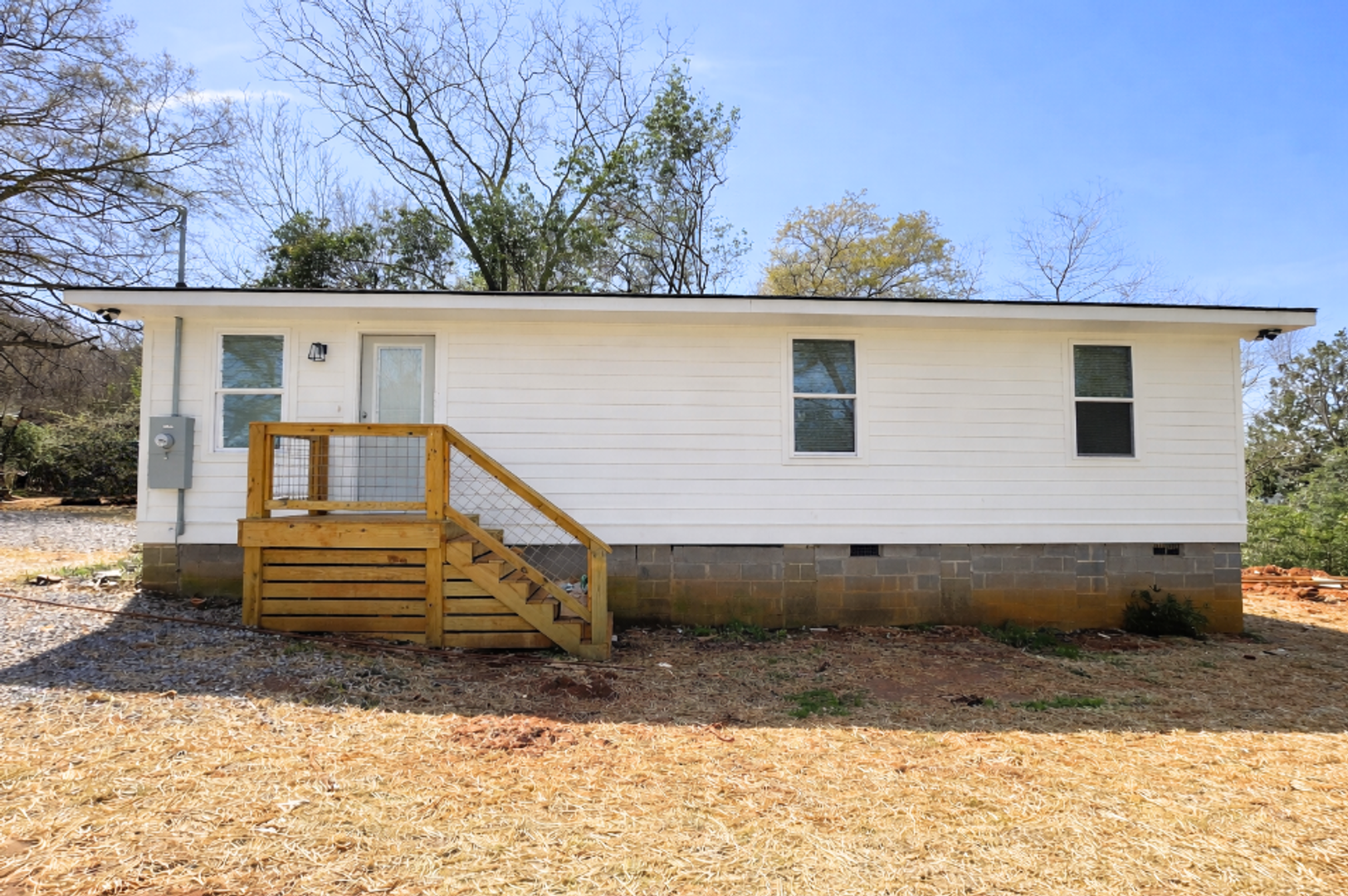 Athens House: 549 North Peter Street