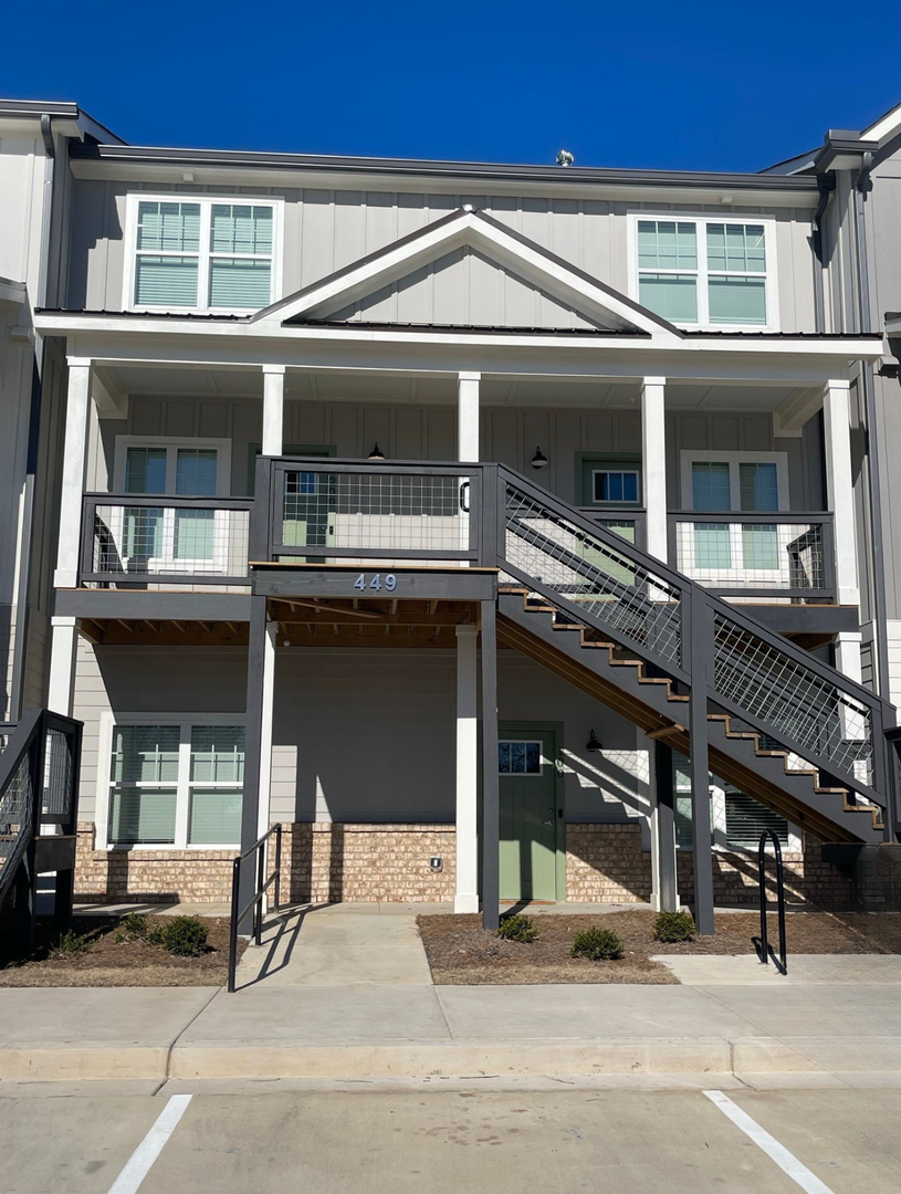 Winston-Salem Apartment: 450 Polo Road