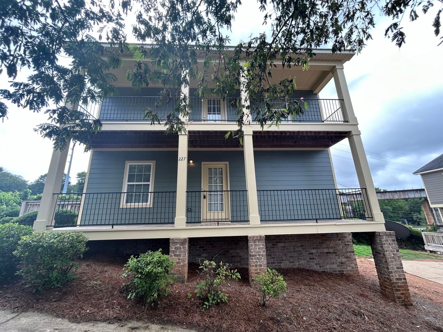 Athens House: 227 Madison Heights