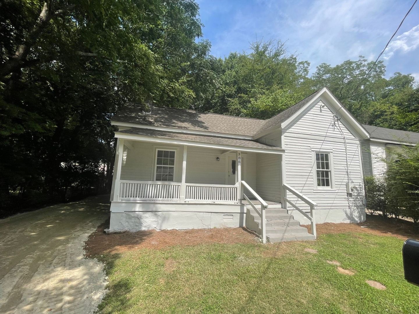 Athens House: 386 N Chase Street