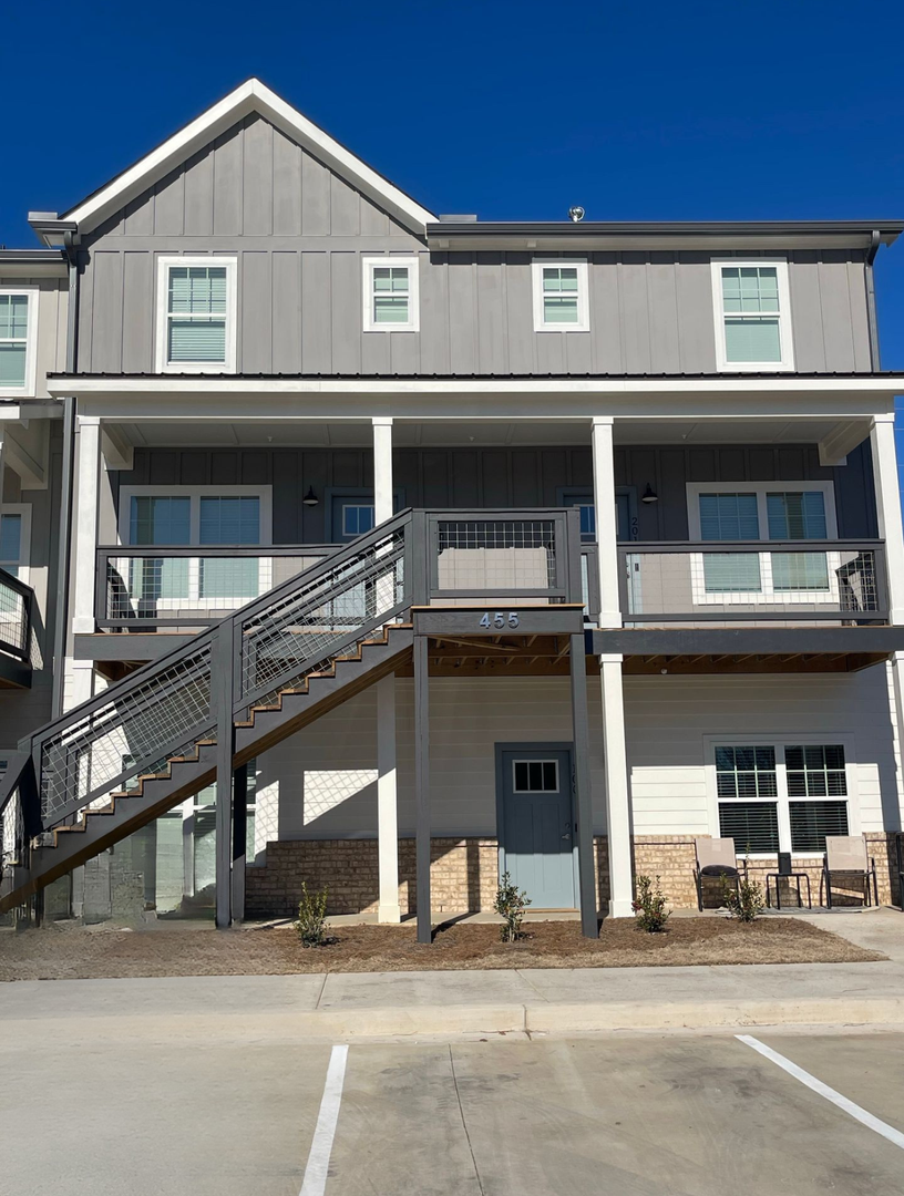 Winston-Salem Apartment: 450 Polo Road