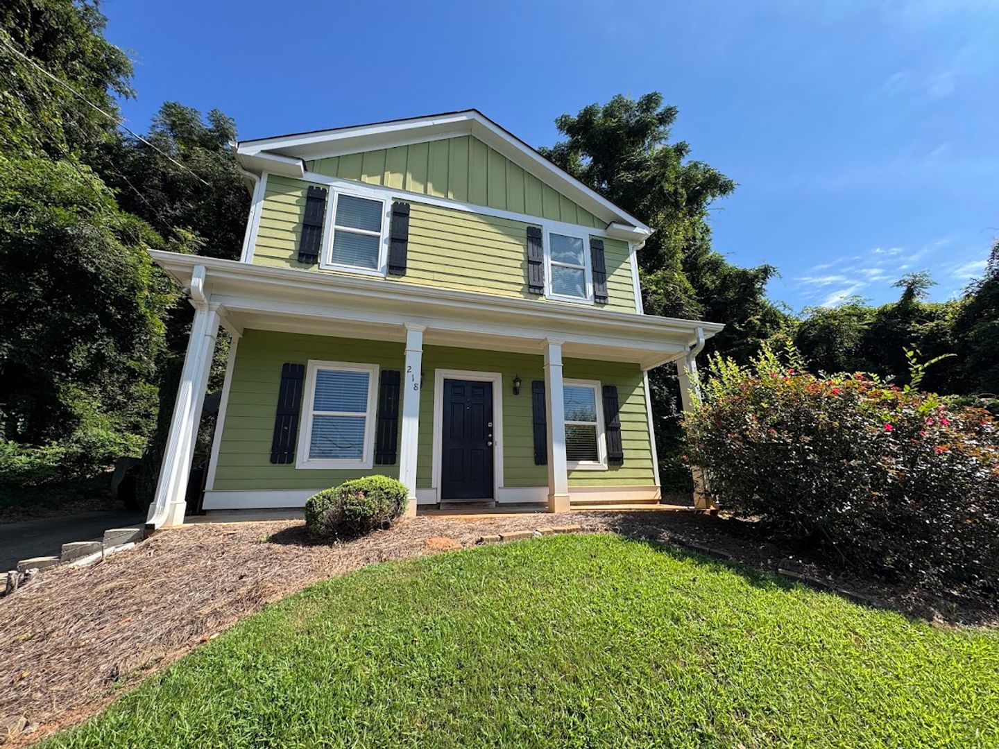 Athens House: 218 Madison Heights