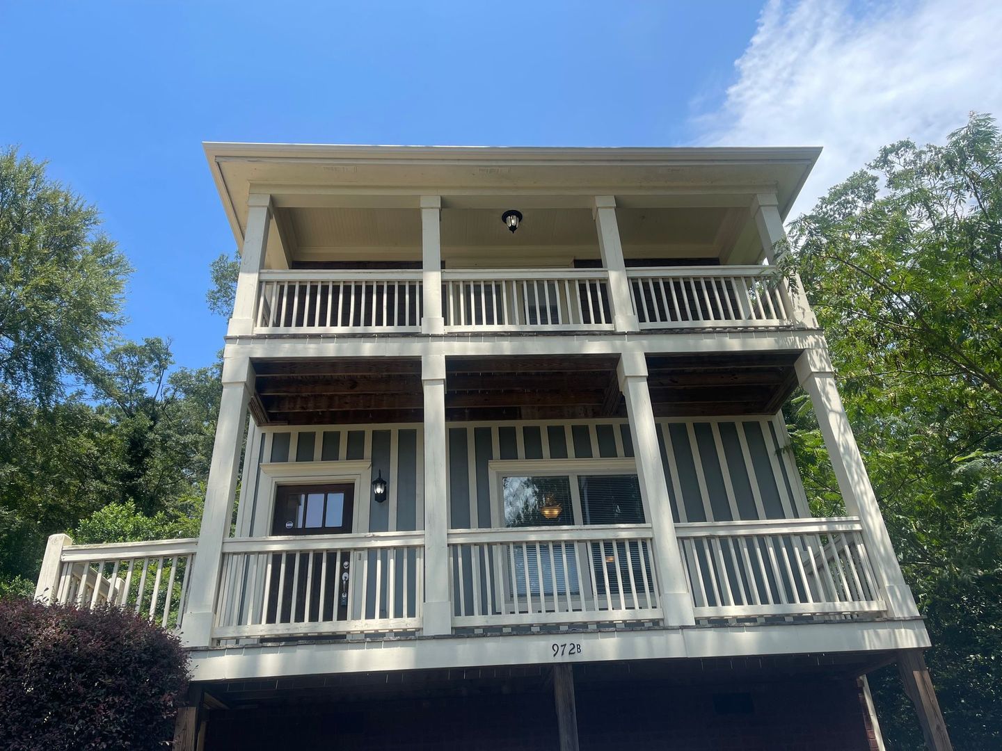 Athens House: 972 Doctor Martin Luther King Junior Parkway