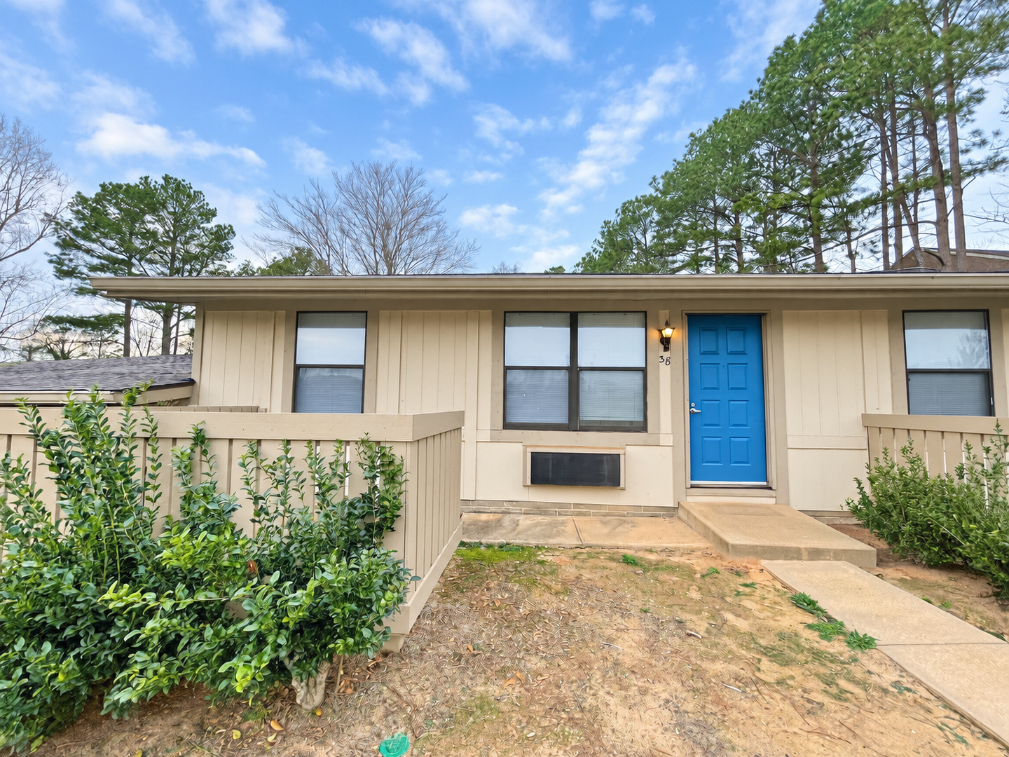 Athens Apartment: 1375 College Station Road