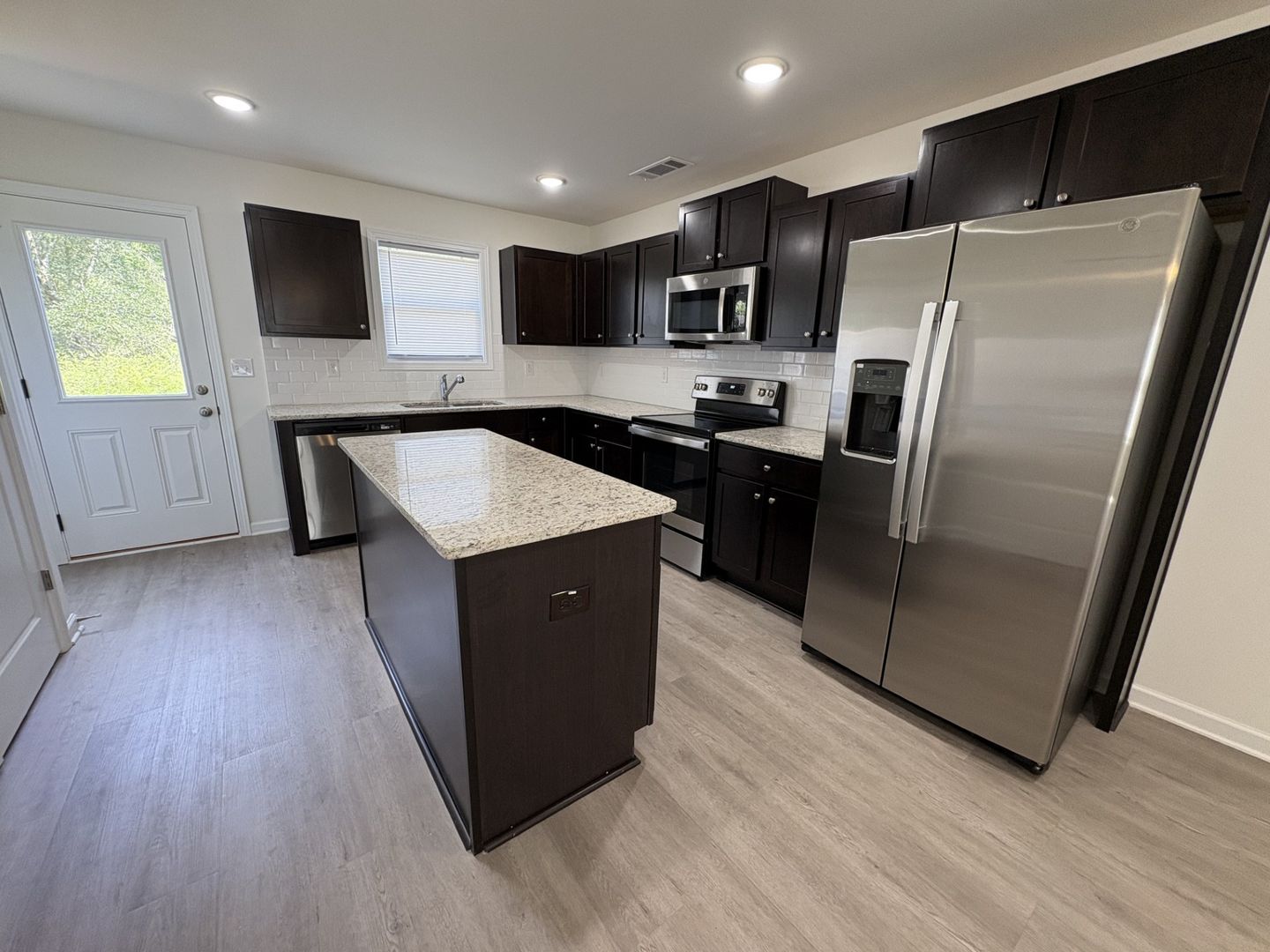 Statham Townhome: 1699 Atlanta Highway SE