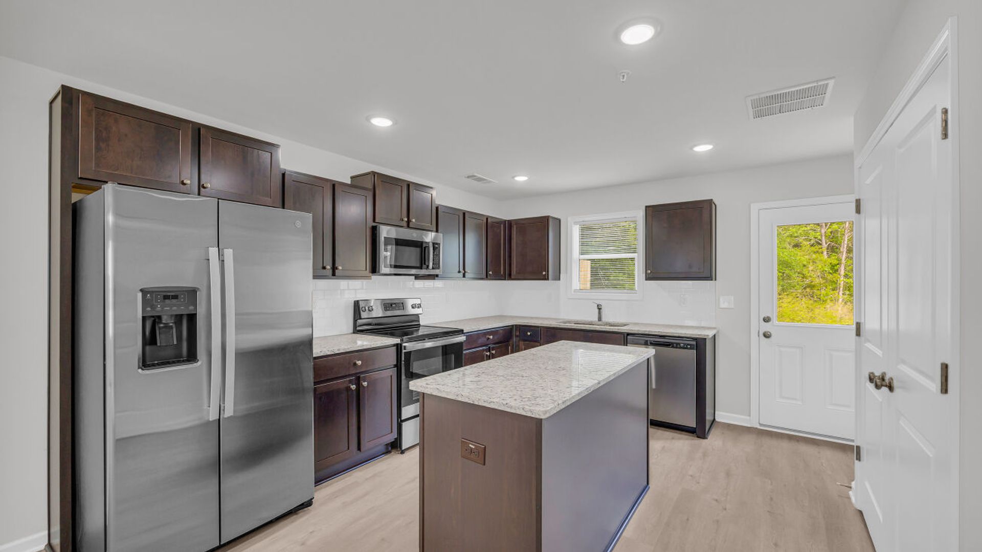 Statham Townhome: 1699 Atlanta Highway SE