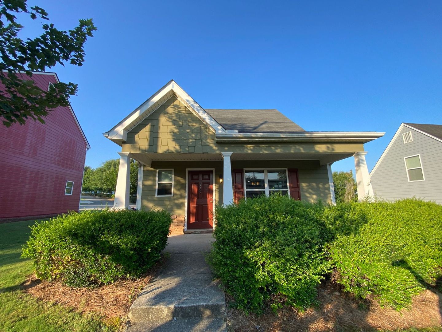 Athens House: 450 Bridgewater Way