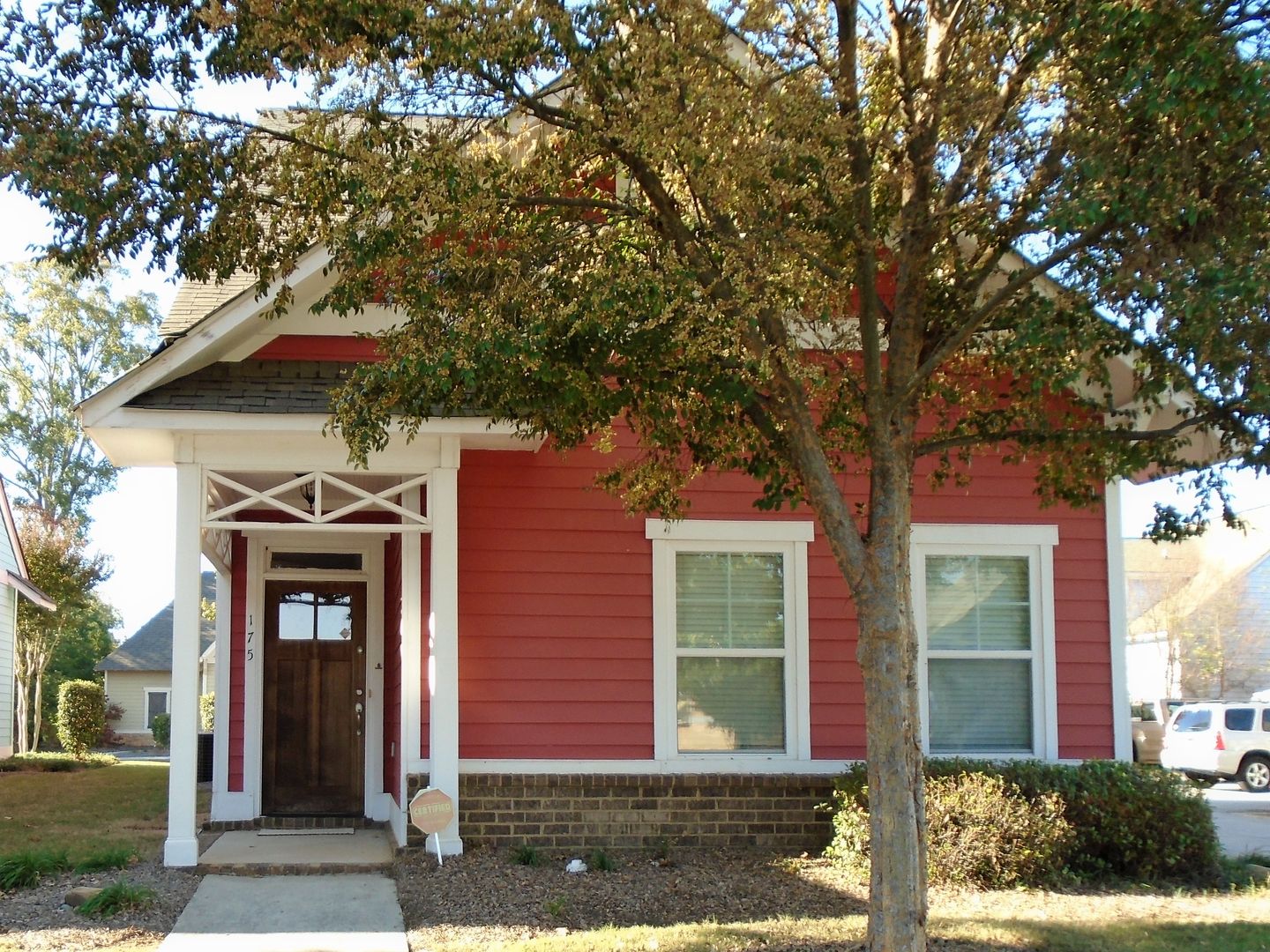 Athens House: 175 Artisan Place