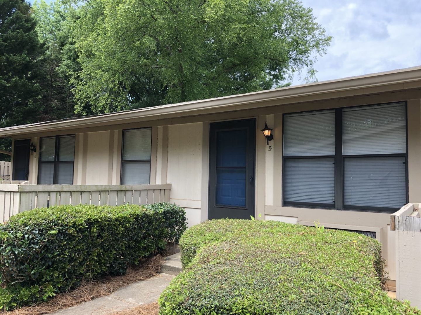 Athens Apartment: 1375 College Station Road