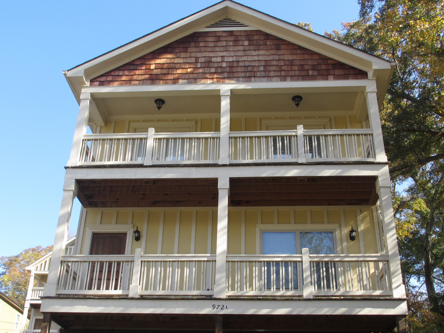 Athens House: 972 Dr MLK Jr Pkwy