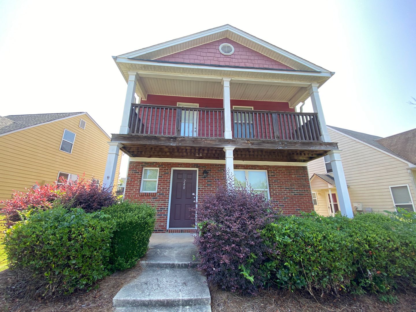 Athens House: 240 Bridgewater Way