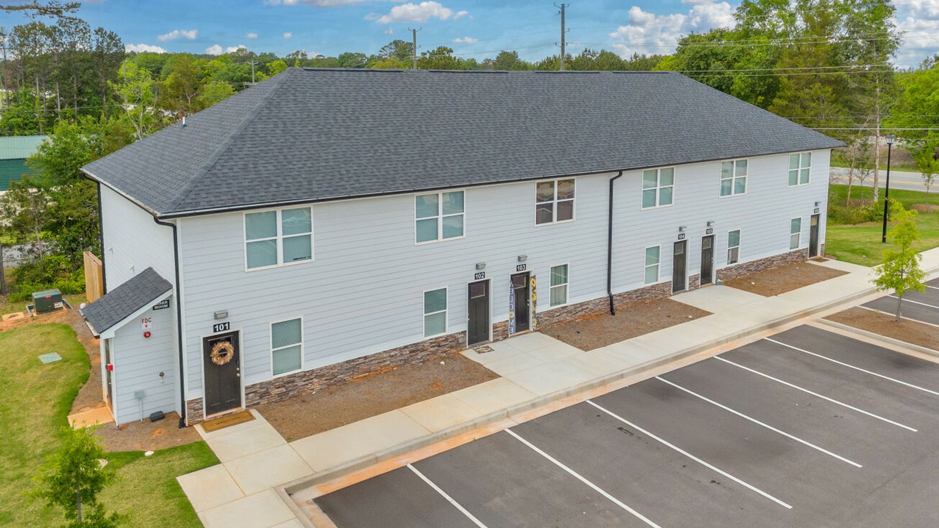 Statham Apartment: 1699 Atlanta Highway SE