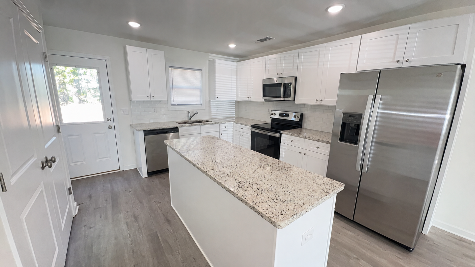 Statham Townhome: 1699 Atlanta Highway SE