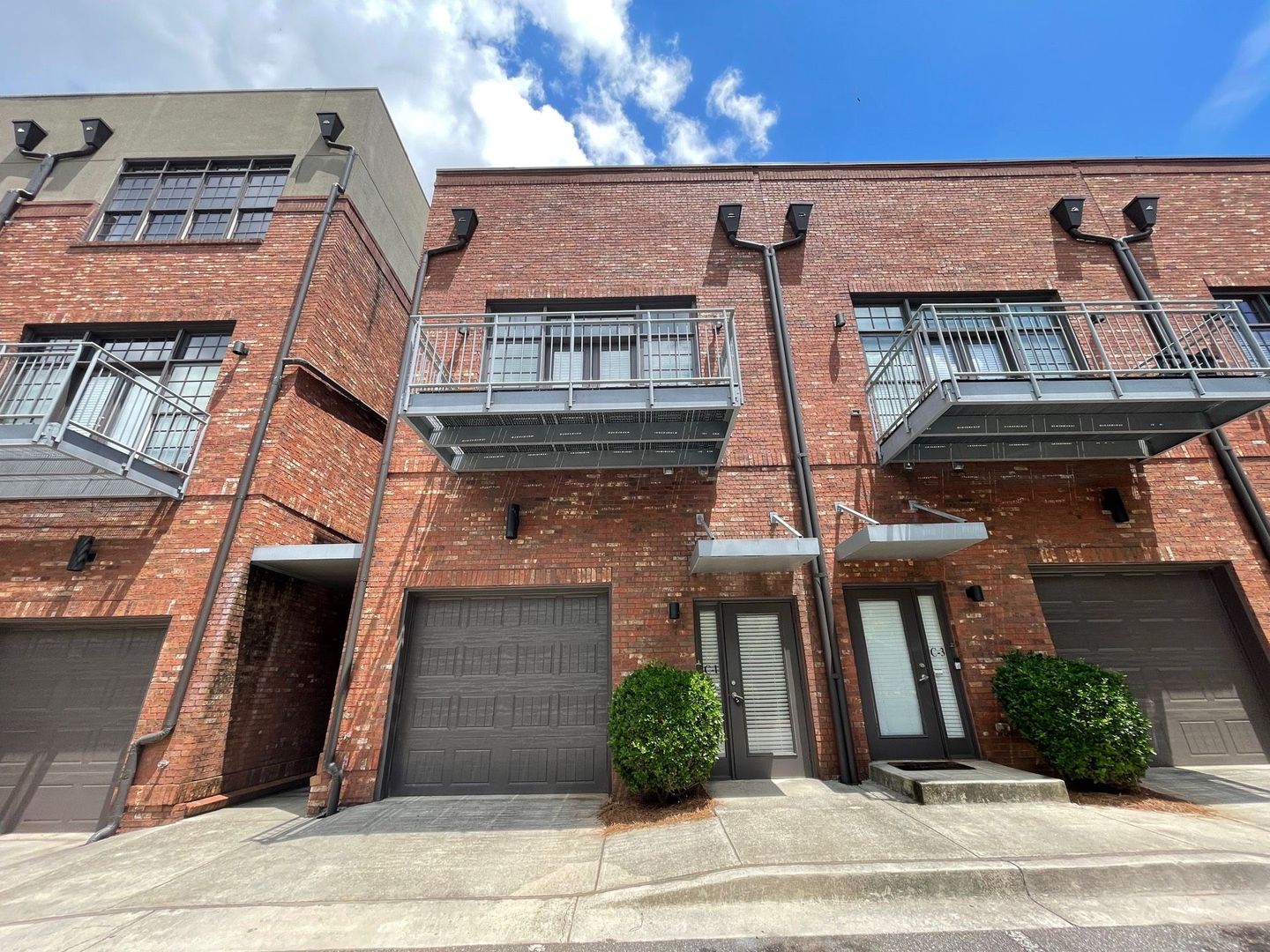 Athens Apartment: 945 College Avenue