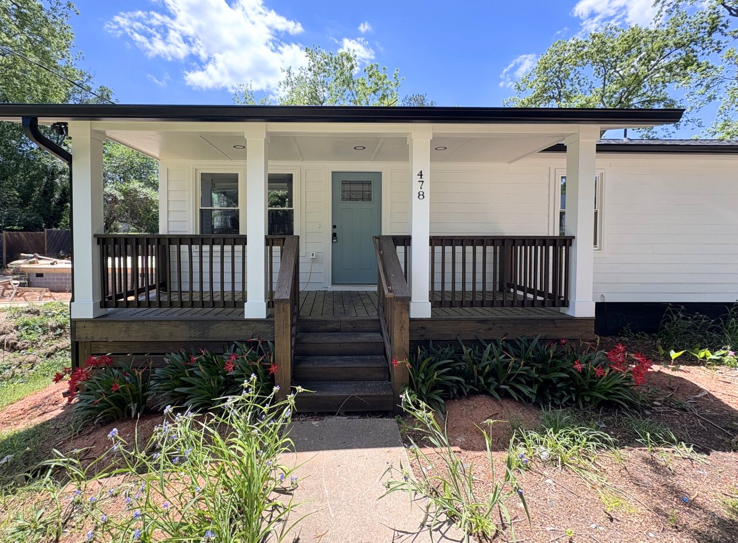 Athens House: 478 Ruth Street B