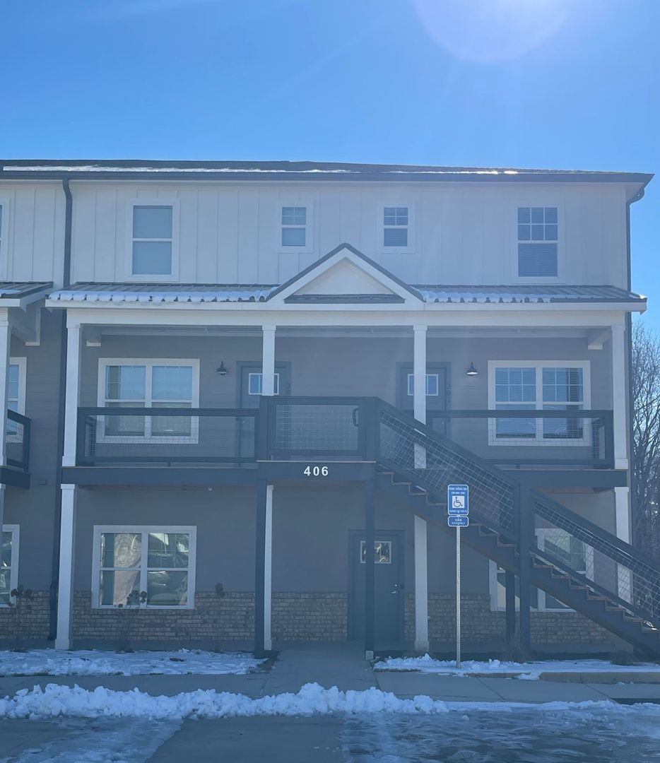 Winston-Salem Apartment: 450 Polo Road