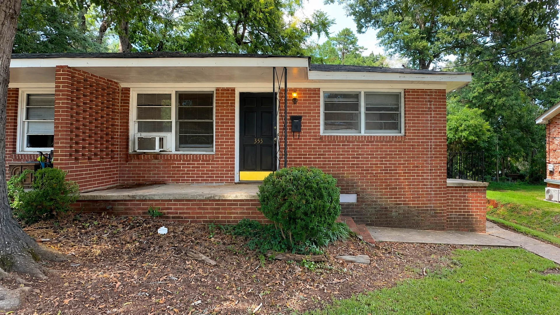 Athens House: 355 Morton Avenue
