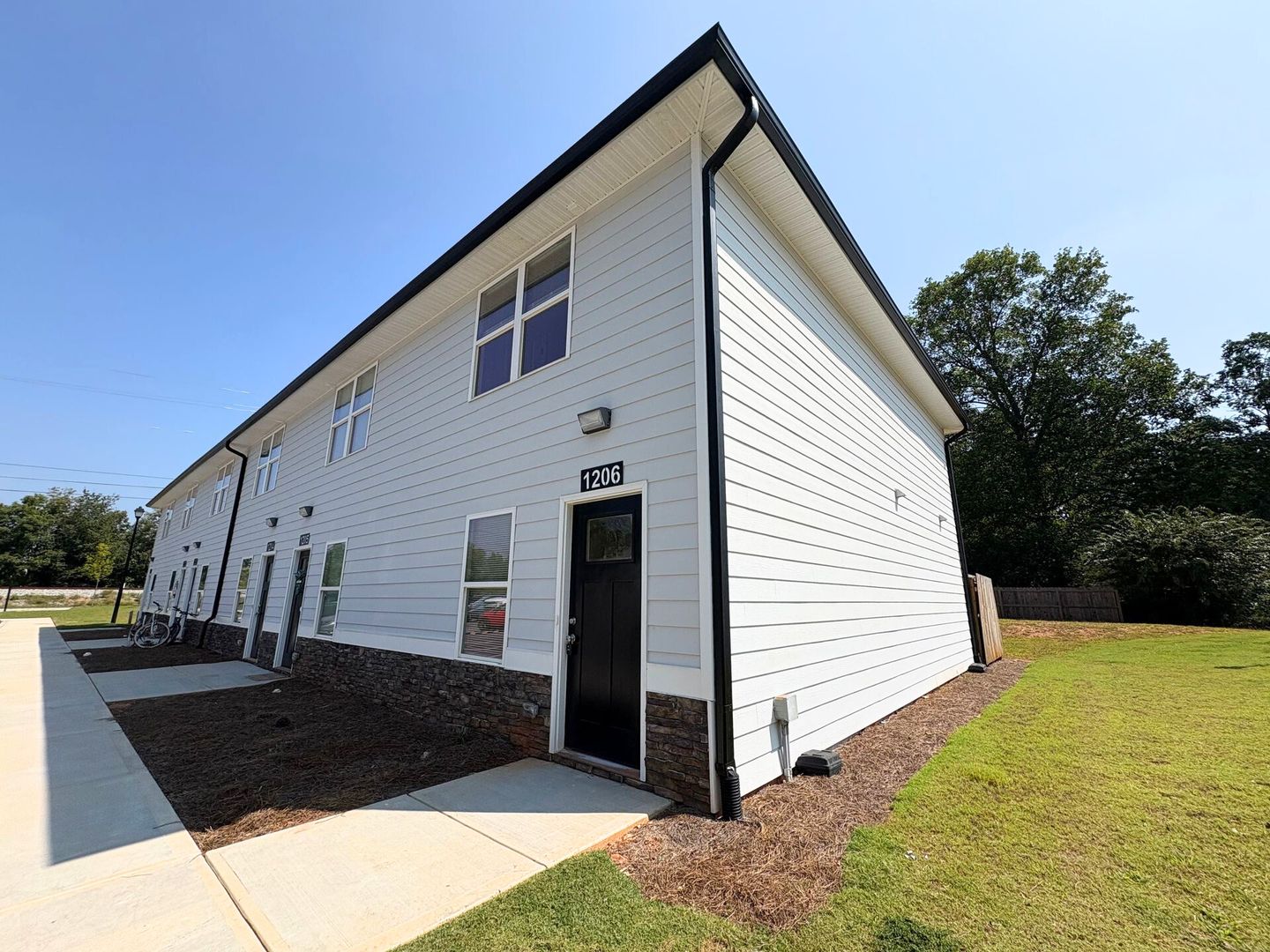 Statham Townhome: 1699 Atlanta Highway SE