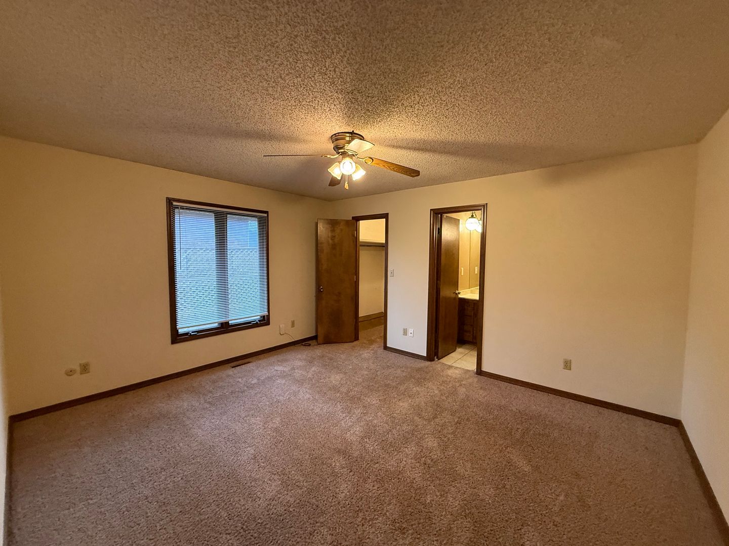 1701 E Lark St, Springfield, MO 65804 - Photo 8