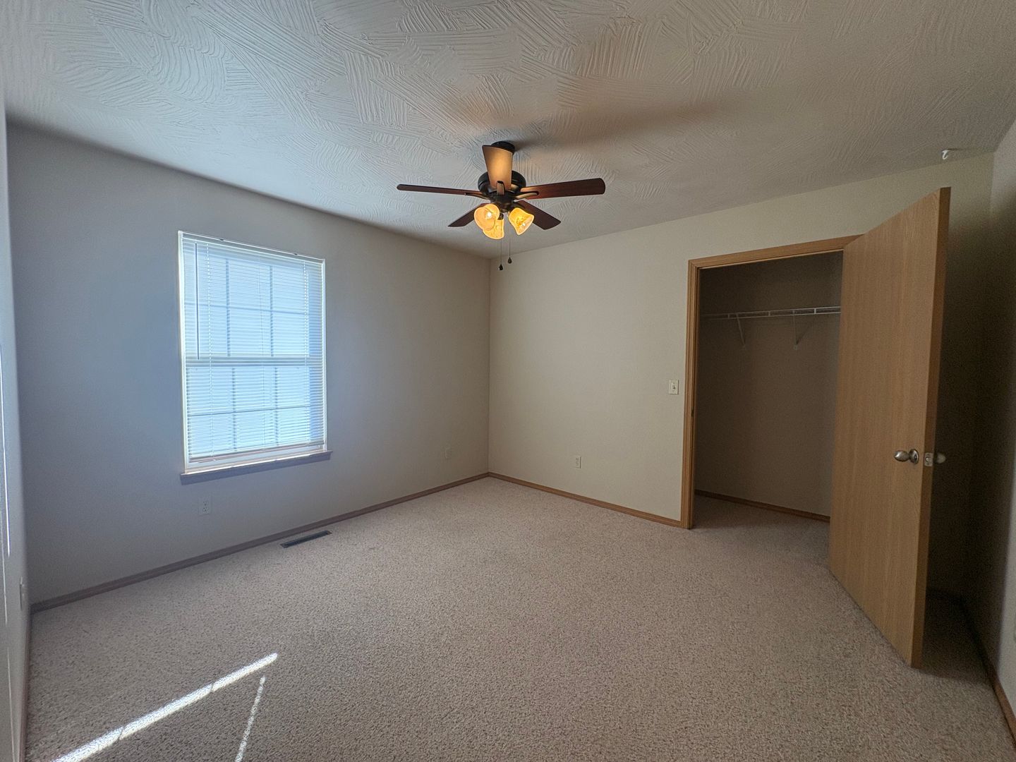 1910 S Farm Road 123, Springfield, MO 65807 - Photo 6