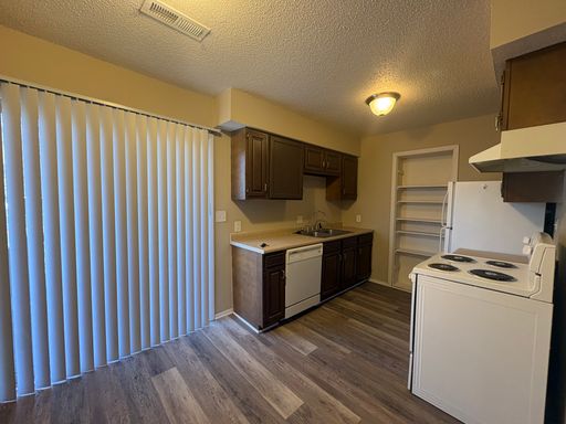 765 S South #10, Springfield, MO 65806