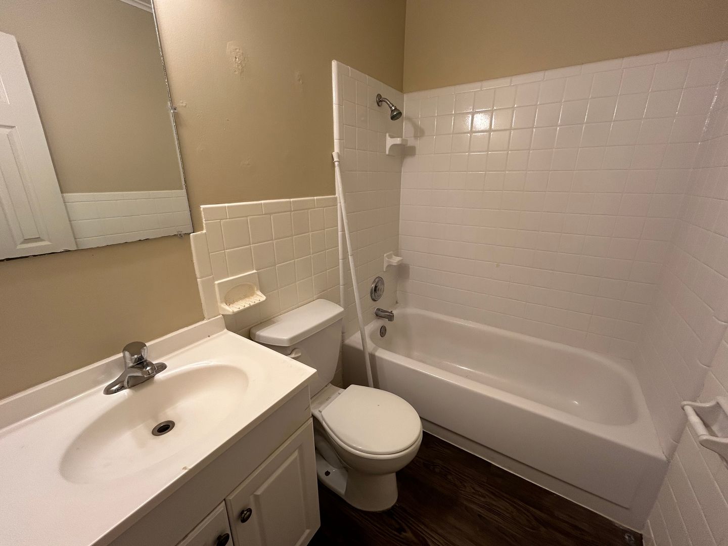 ALL UTILITIES INCLUDED - Photo 5