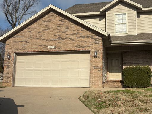 2315 W Parkview, Ozark, MO 65721