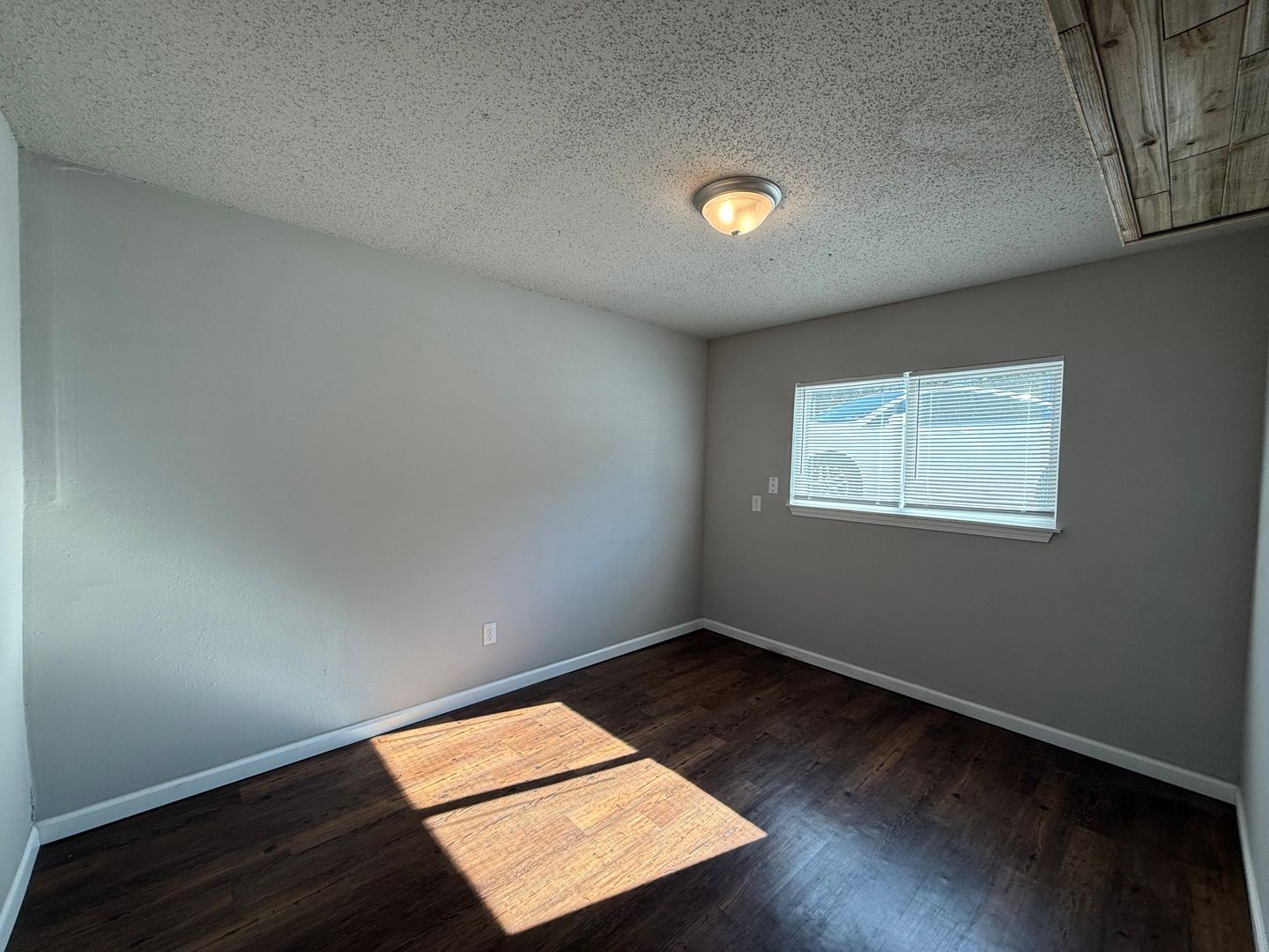 712 E Sunshine, B04, Springfield, MO 65807 - Photo 6