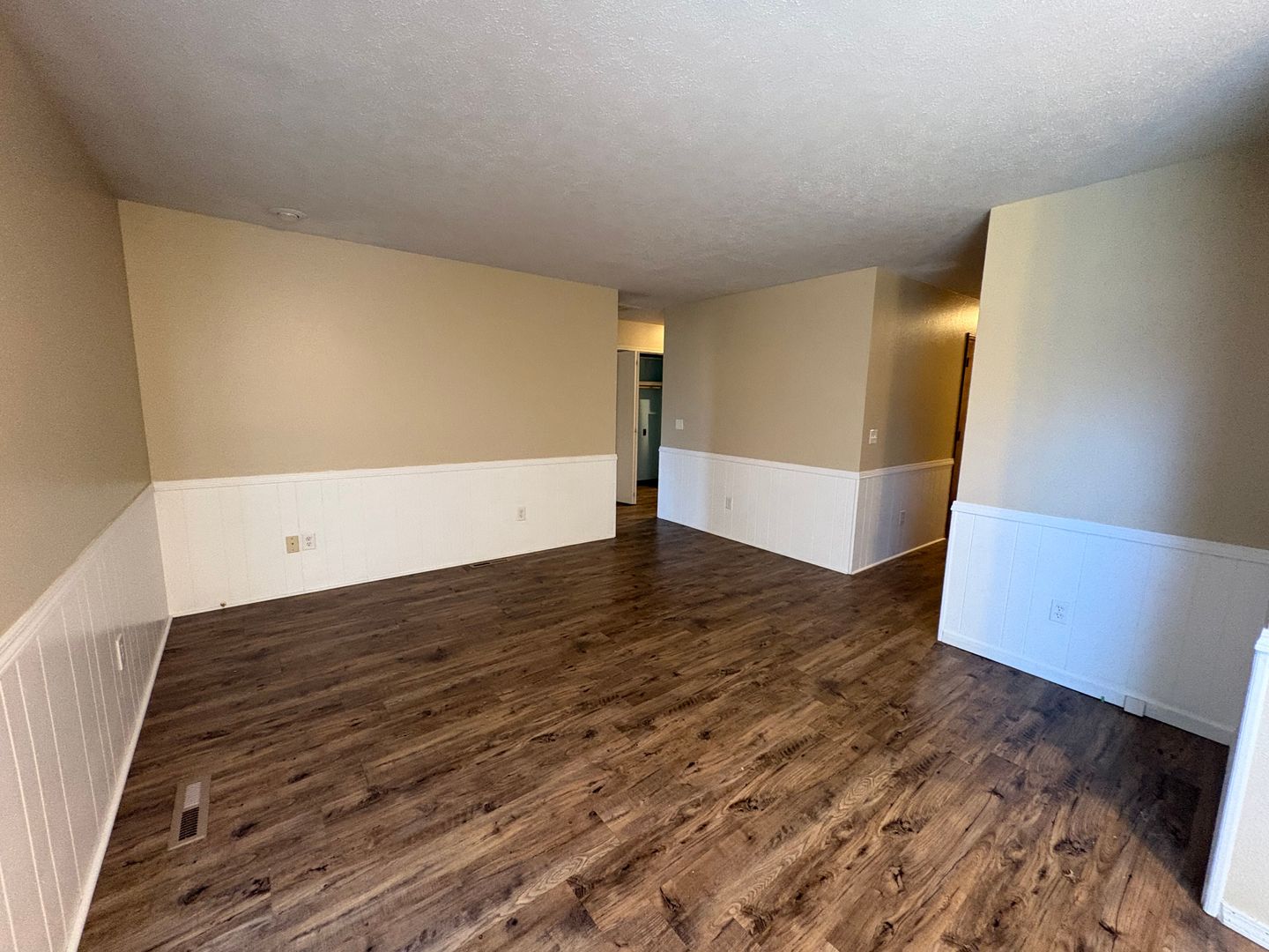 522 E Ottowa Court, Springfield, MO 65807 - Photo 4