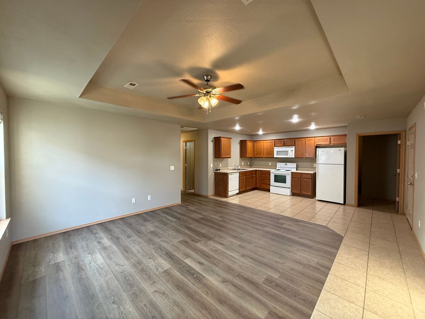 MOVE IN SPECIAL - Photo 2