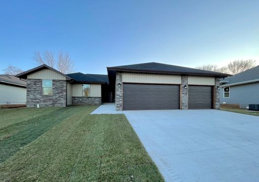 3904 W Linwood – photo 1