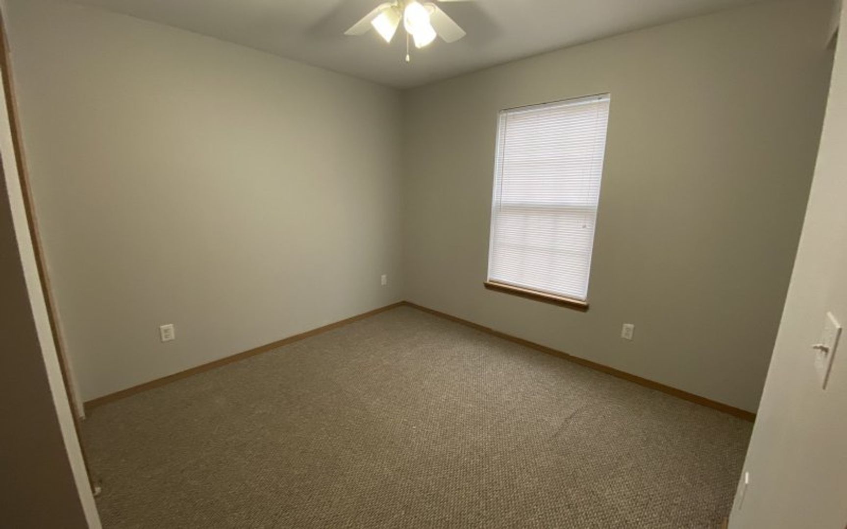 ALL UTILITIES INCLUDED - Photo 9